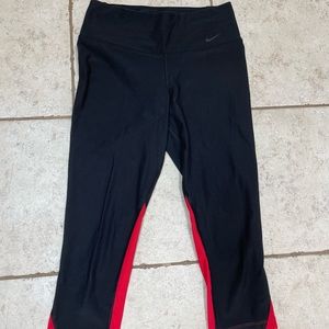Nike Cropped Leggings